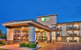 Holiday Inn Express Hotel & Suites Branson 76 Central By Ihg